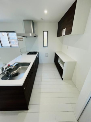 �_�ސ쌧������s�����u2���ڂ̐V�z��ˌ��ẴL�b�`��