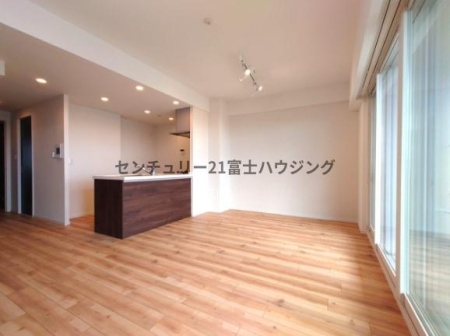 �_�ސ쌧����s���1���ڂ̒��Ã}���V�����̃��r���O