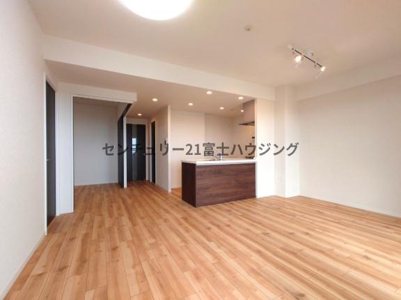 �_�ސ쌧����s���1���ڂ̒��Ã}���V�����̃��r���O