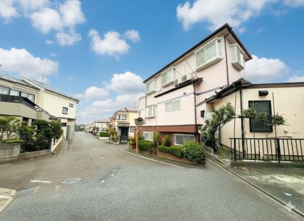 �_�ސ쌧���͌��s�����散��Ӗ{��1���ڂ̓y�n�̑O�ʓ��H�܂ތ��n�ʐ^