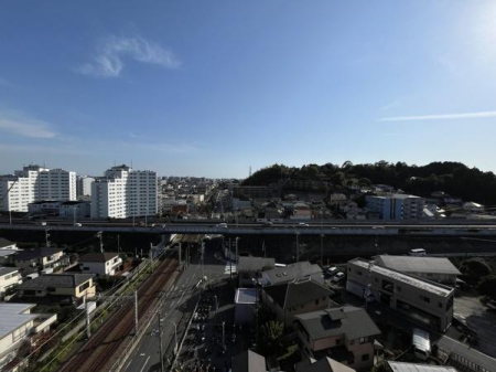 �_�ސ쌧����s�{����1���ڂ̒��Ã}���V�����̏Z�˂���̒��]�ʐ^