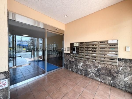 �_�ސ쌧����s���� 669-4�̒��Ã}���V�����̃G���g�����X