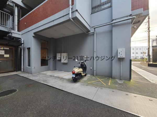 �_�ސ쌧����s���� 669-4�̒��Ã}���V�����̂��̑����p��