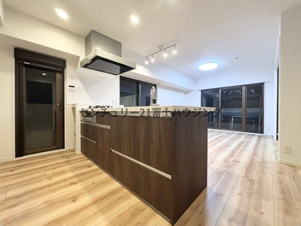 �_�ސ쌧����s���� 669-4�̒��Ã}���V�����̃L�b�`��