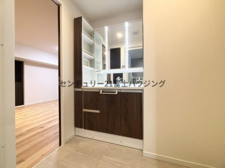 �_�ސ쌧����s���� 669-4�̒��Ã}���V�����̐��ʑ�E���ʏ�