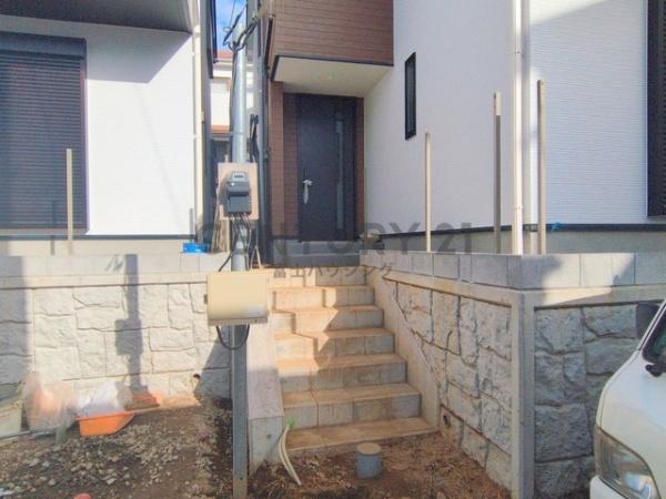 �_�ސ쌧������s�l�{��̐V�z��ˌ��Ă̂��̑����n