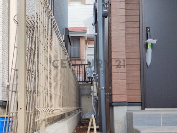 �_�ސ쌧������s�l�{��̐V�z��ˌ��Ẳ摜