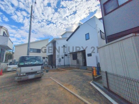 �_�ސ쌧������s�l�{��̐V�z��ˌ��Ă̑O�ʓ��H�܂ތ��n�ʐ^