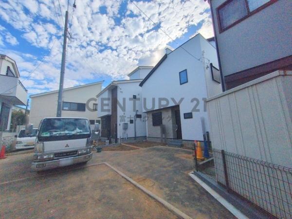 �_�ސ쌧������s�l�{��̐V�z��ˌ��Ă̑O�ʓ��H�܂ތ��n�ʐ^