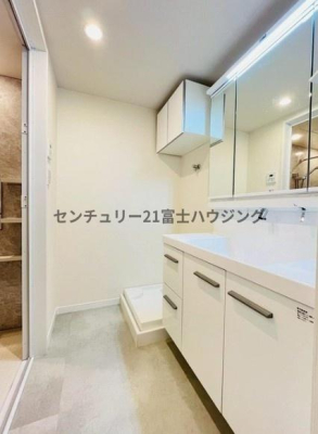 _ސ쌧qsz3ڂ̒Ã}V̐ʑEʏ