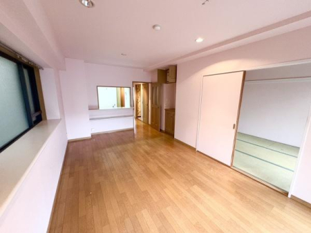 �_�ސ쌧������s���C��1���ڂ̒��Ã}���V�����̃��r���O