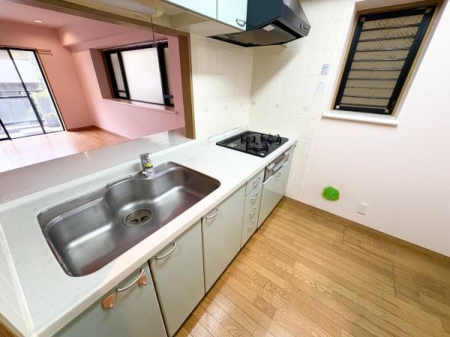 �_�ސ쌧������s���C��1���ڂ̒��Ã}���V�����̃L�b�`��