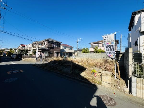 �_�ސ쌧���q�s���z�̓y�n�̑O�ʓ��H�܂ތ��n�ʐ^