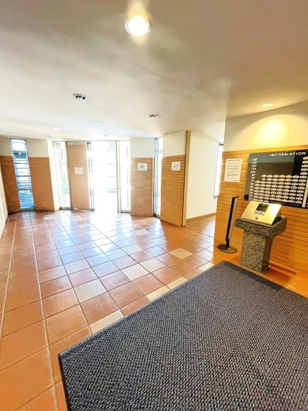 �_�ސ쌧������s�΂��l�̒��Ã}���V�����̃G���g�����X