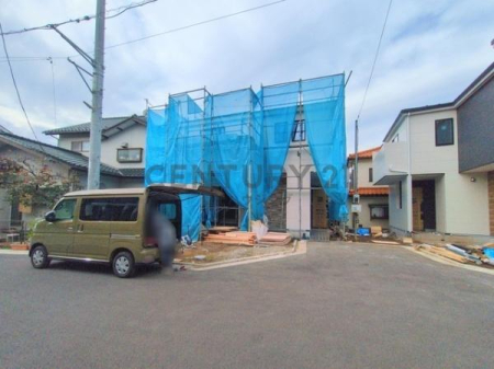 �_�ސ쌧������s���c1���ڂ̐V�z��ˌ��Ă̑O�ʓ��H�܂ތ��n�ʐ^