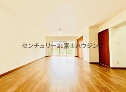 �_�ސ쌧���q�s���{�̒��Ã}���V�����̃��r���O