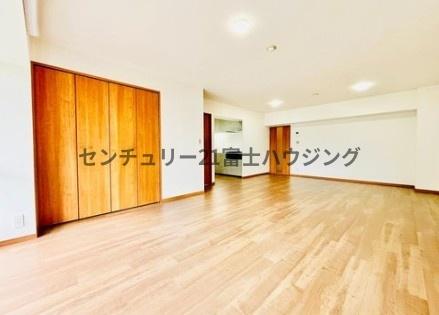 �_�ސ쌧���q�s���{�̒��Ã}���V�����̃��r���O