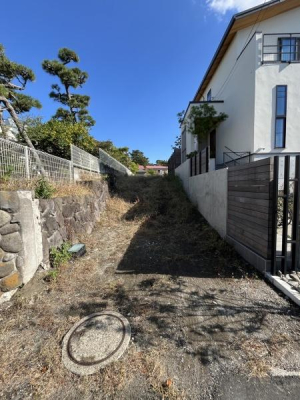 �_�ސ쌧������s���C��3���ڂ̓y�n�̑O�ʓ��H�܂ތ��n�ʐ^