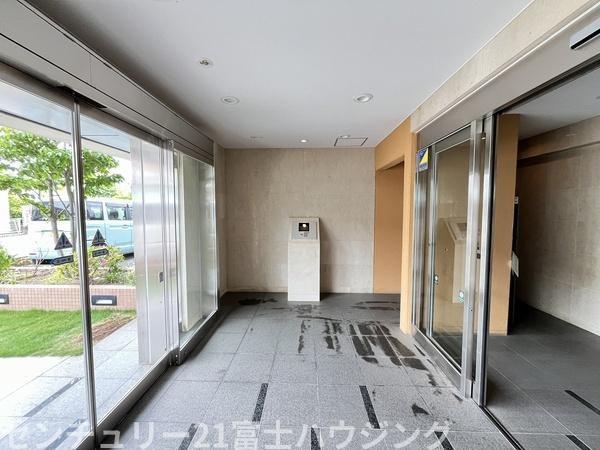 �_�ސ쌧������s�{��5���� 3-10�̒��Ã}���V�����̃G���g�����X