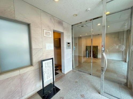 �_�ސ쌧������s���C�ݓ�1���ڂ̒��Ã}���V�����̃G���g�����X