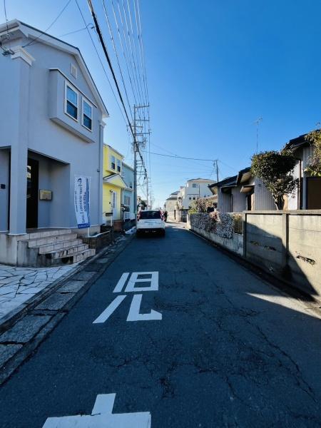 �_�ސ쌧������s�H��1���ڂ̒��È�ˌ��Ă̑O�ʓ��H�܂ތ��n�ʐ^