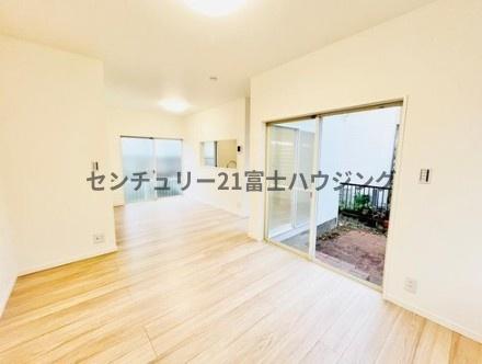 _ސ쌧sCݖk5ڂ̒ÈˌẴrO