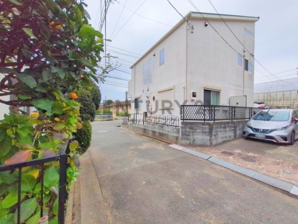 �_�ސ쌧����s���̐V�z��ˌ��Ă̑O�ʓ��H�܂ތ��n�ʐ^