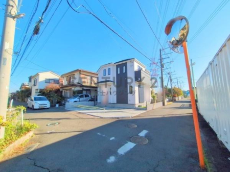 _ސ쌧s̐VzˌĂ̑OʓH܂ތnʐ^