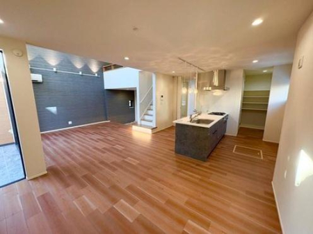 �_�ސ쌧���ˎs���d�璬�̐V�z��ˌ��Ẵ��r���O