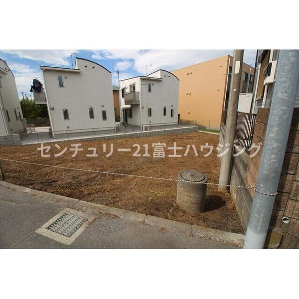 �_�ސ쌧������s�Ï��̓y�n�̑O�ʓ��H�܂ތ��n�ʐ^