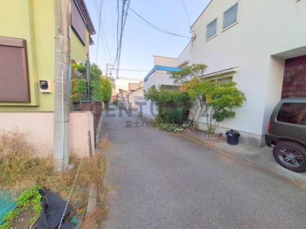 �_�ސ쌧����s����������2���ڂ̓y�n�̑O�ʓ��H�܂ތ��n�ʐ^