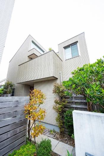 �_�ސ쌧������s���C�ݖk5���ڂ̒��È�ˌ��Ă̌��n�O�ώʐ^