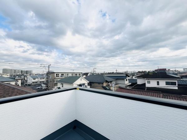 �_�ސ쌧����s�ғ�����5���ڂ̐V�z��ˌ��Ă̏Z�˂���̒��]�ʐ^