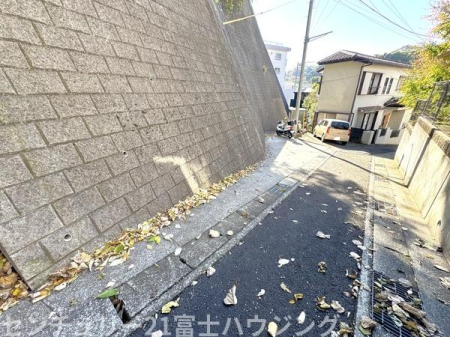 �_�ސ쌧���q�s�v��5���ڂ̒��È�ˌ��Ă̂��̑����n