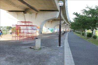 �_�ސ쌧������s����1���ڂ̒��Ã}���V�����̎��ӊ�