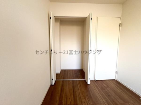 �_�ސ쌧������s����2���ڂ̐V�z��ˌ��Ă̎��[