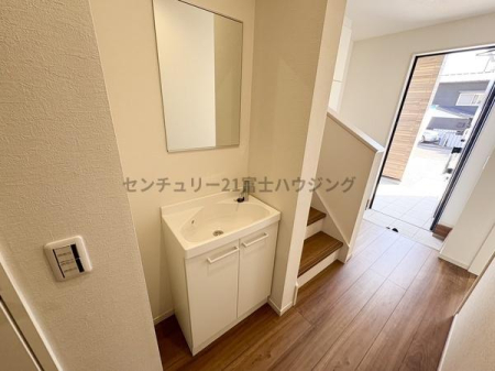 �_�ސ쌧������s����2���ڂ̐V�z��ˌ��Ă̐��ʑ�E���ʏ�