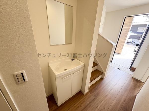 �_�ސ쌧������s����2���ڂ̐V�z��ˌ��Ă̐��ʑ�E���ʏ�