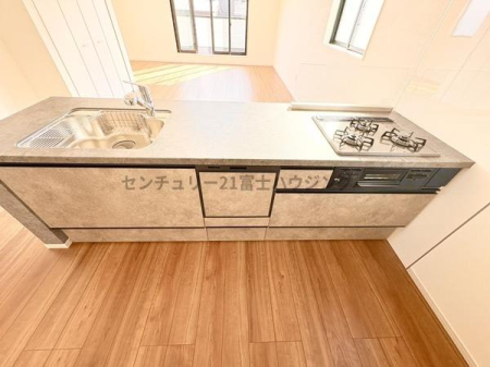 �_�ސ쌧������s����2���ڂ̐V�z��ˌ��ẴL�b�`��