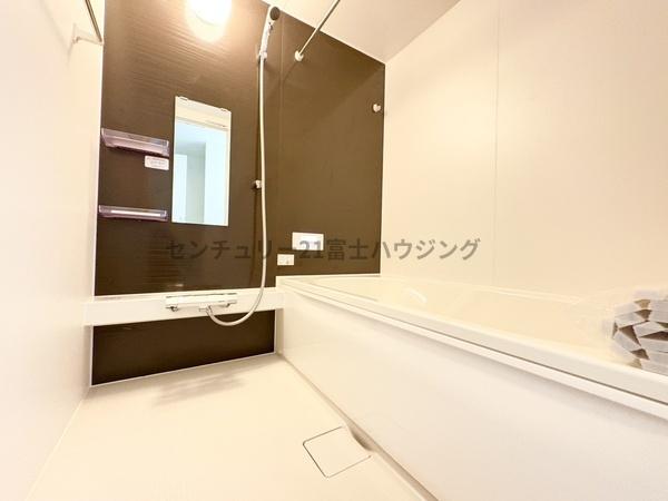 �_�ސ쌧������s����2���ڂ̐V�z��ˌ��Ă̗���