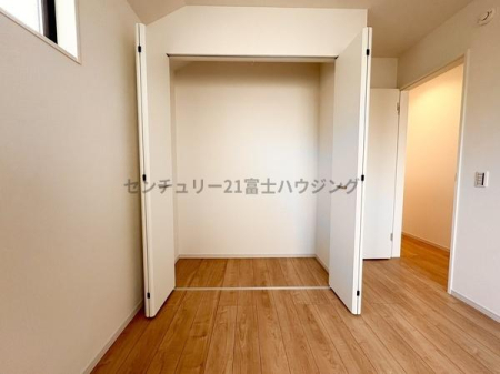 �_�ސ쌧������s����2���ڂ̐V�z��ˌ��Ă̎��[