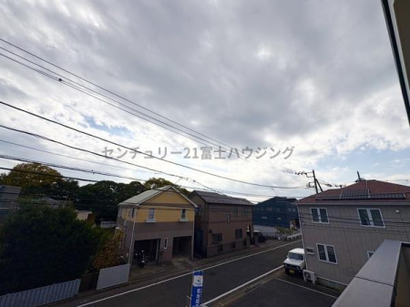 �_�ސ쌧������s����2���ڂ̐V�z��ˌ��Ă̏Z�˂���̒��]�ʐ^