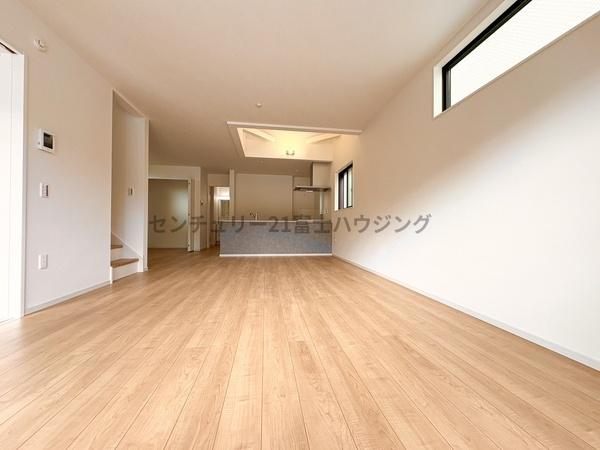 �_�ސ쌧������s����2���ڂ̐V�z��ˌ��Ẵ��r���O