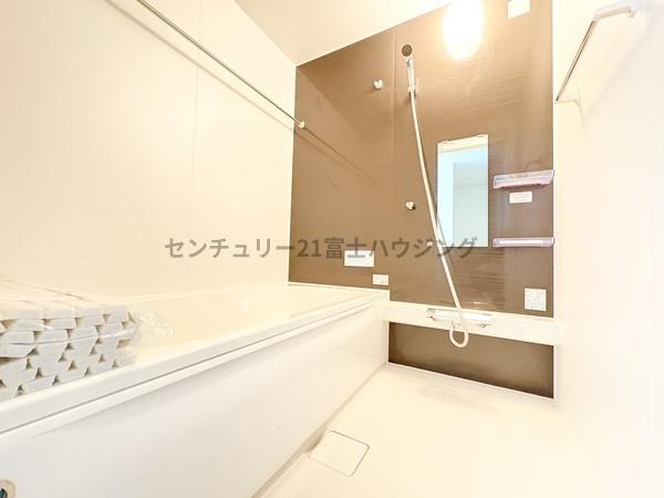 �_�ސ쌧������s����2���ڂ̐V�z��ˌ��Ă̗���