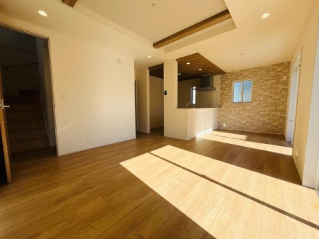 �_�ސ쌧������s�����u2���ڂ̐V�z��ˌ��Ẵ��r���O