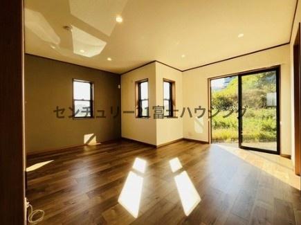 _ސ쌧s4ڂ̒ÈˌẴrO