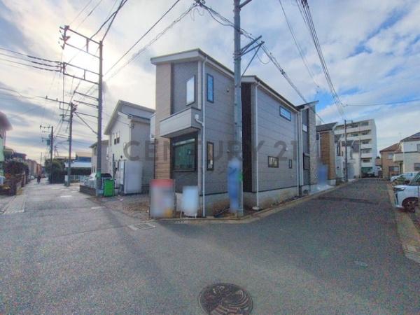 �_�ސ쌧������s��̐V�z��ˌ��Ă̑O�ʓ��H�܂ތ��n�ʐ^