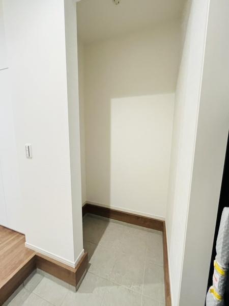 �_�ސ쌧������s��̐V�z��ˌ��Ă̎��[