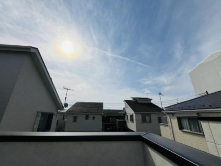 �_�ސ쌧������s��̐V�z��ˌ��Ă̏Z�˂���̒��]�ʐ^