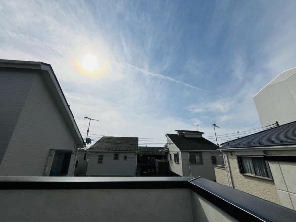 �_�ސ쌧������s��̐V�z��ˌ��Ă̏Z�˂���̒��]�ʐ^